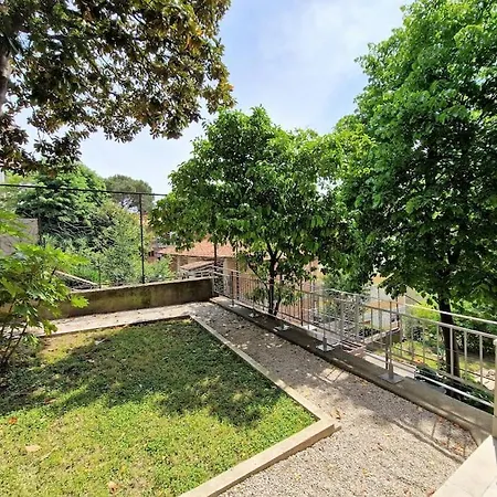 Apartament Charme & Garden La Spezia