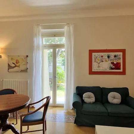 Apartment Charme & Garden La Spezia